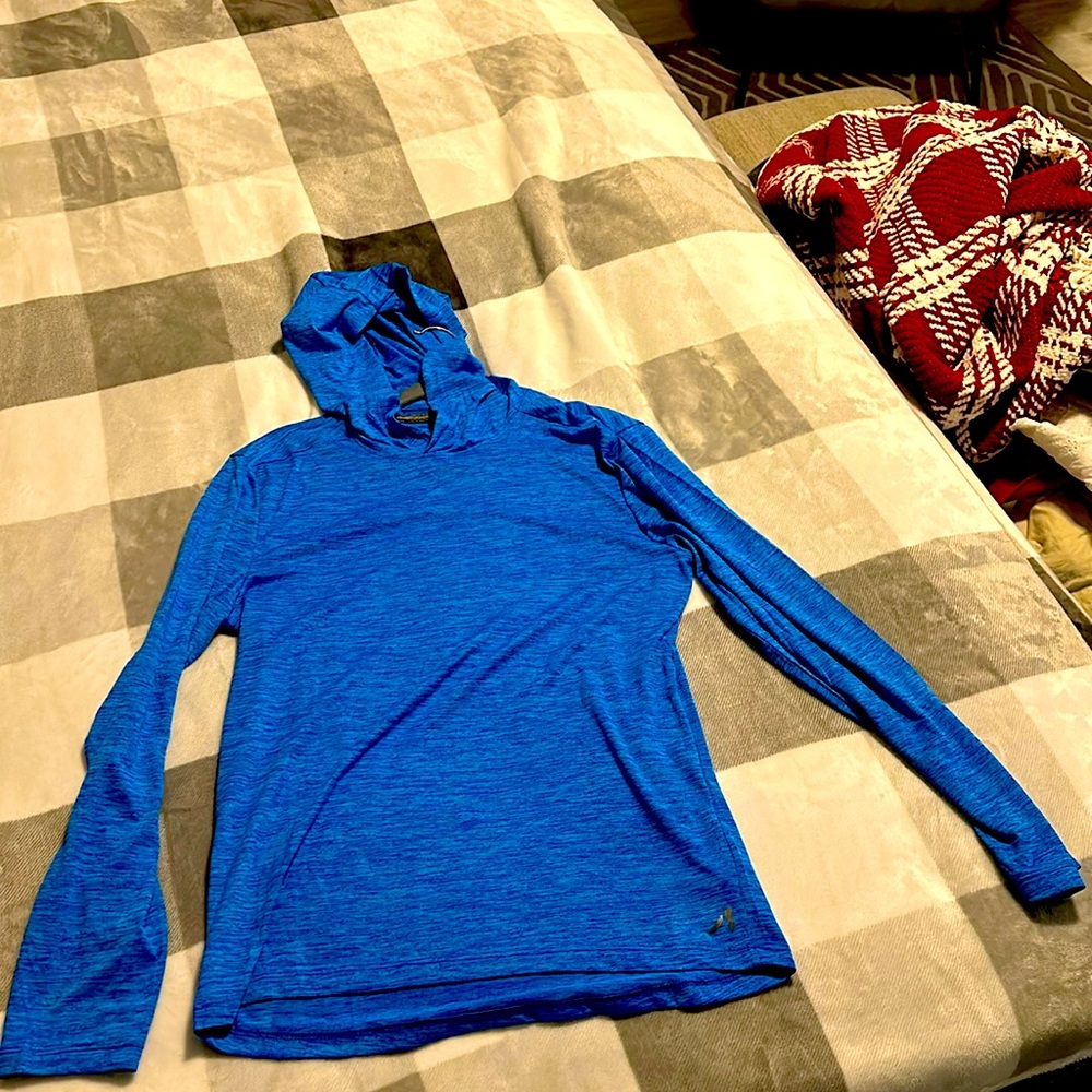 Lightweight, vibrant blue long sleeved athletic quick dry hoodie, sz M